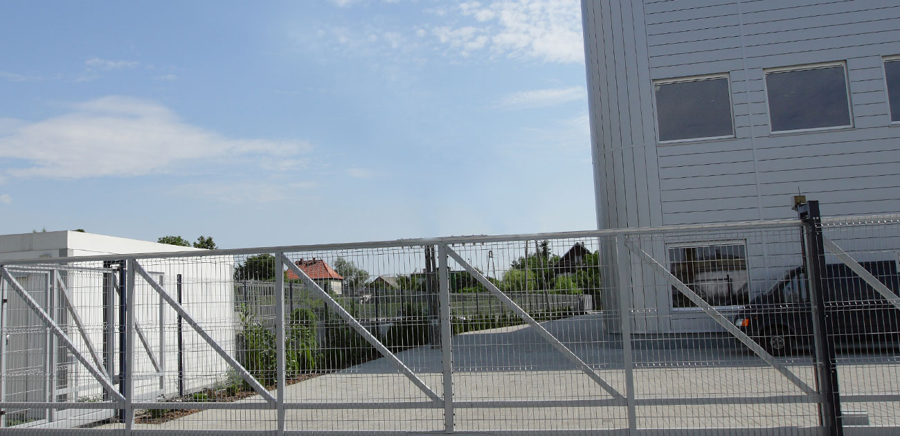 ogrodzenie systemowe z bramą wjazdową
